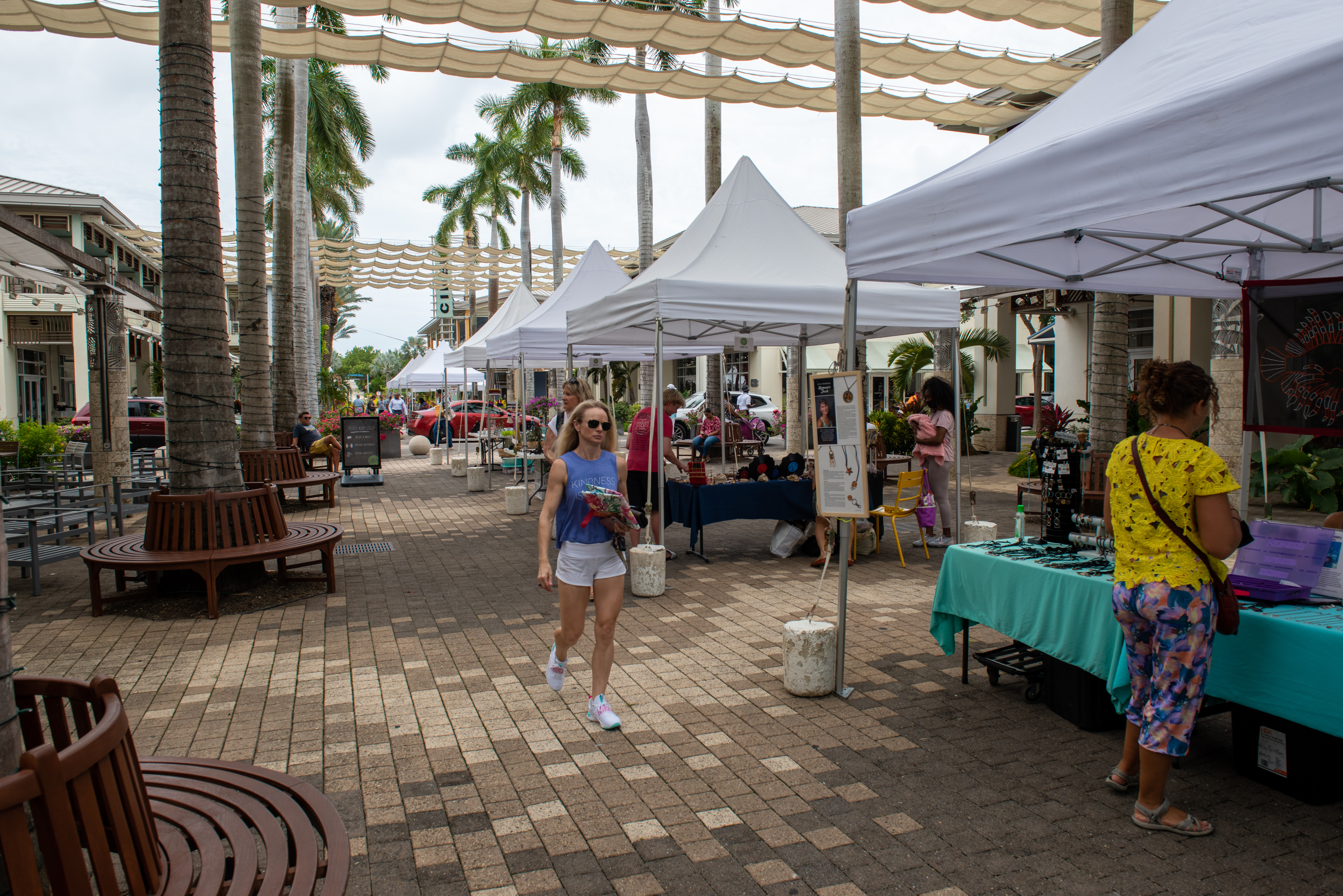 Farmers & Artisans Market